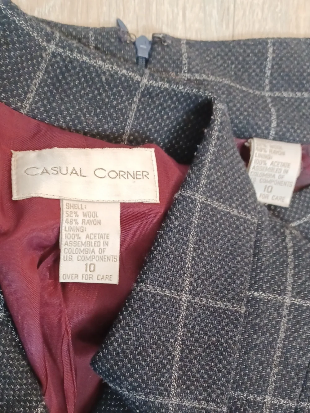 Size 10 CASUAL CORNER double breasted plaid skirt suit. Business Office Vintage